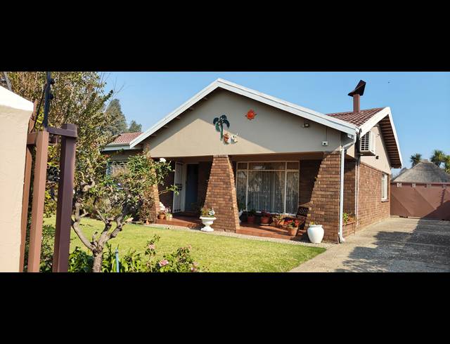 3 BEDROOM HOUSE FOR SALE IN LENNOXTON